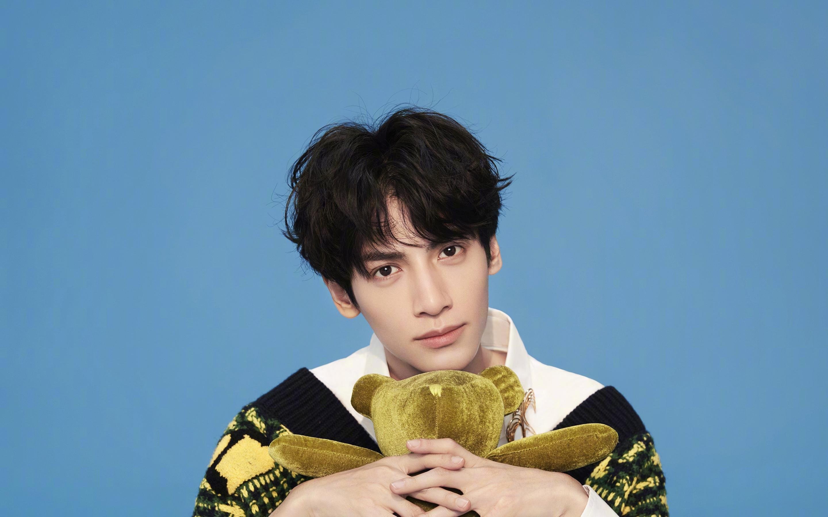 女性电竞逐步崛起，打破传统偏见引领趋势，电竞女性玩家